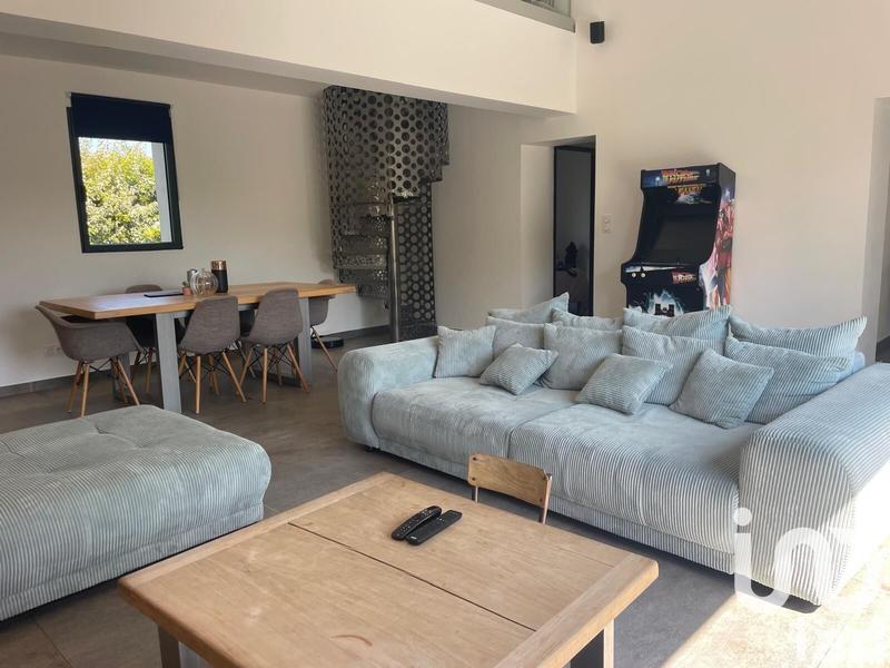 Maison - 140 m² - 5 pièces