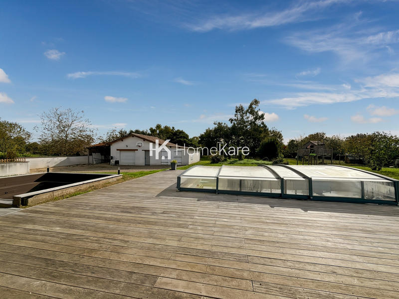 Maison - 140 m² - 5 pièces