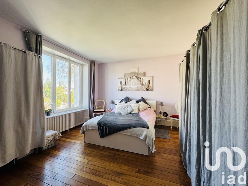 Maison - 208 m² - 10 pièces