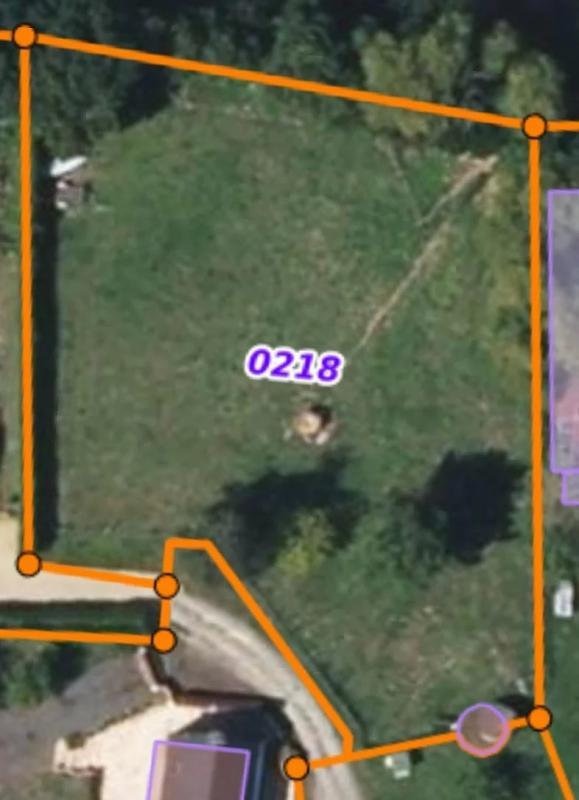 Terrain constructible - 2 070 m²