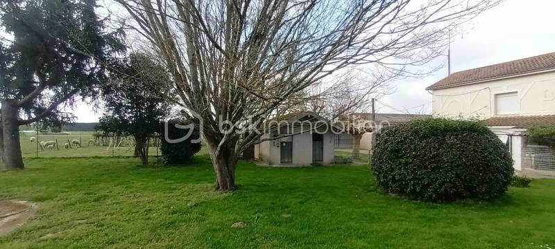 Maison - 230 m² - 11 pièces