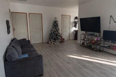 Maison - 96 m² - 4 pièces