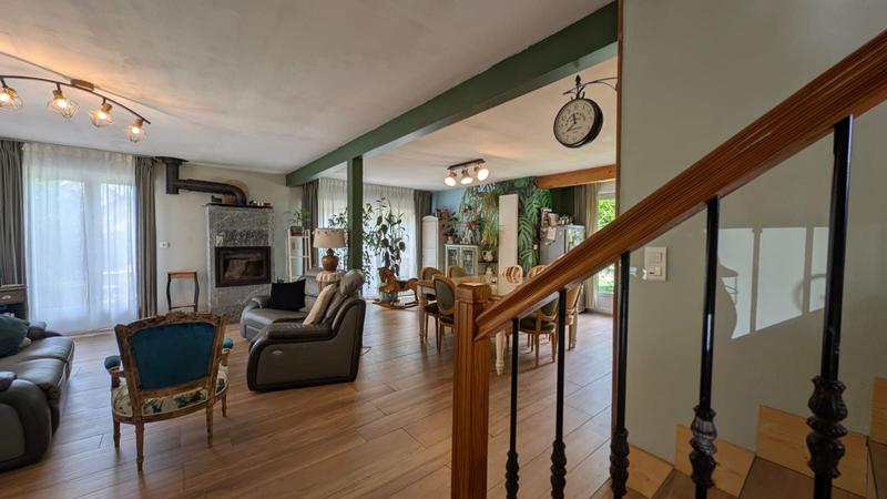 Maison - 170 m² - 8 pièces