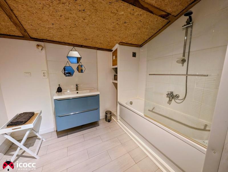 Maison chambre d'hôtes - 221 m² - 8 pièces