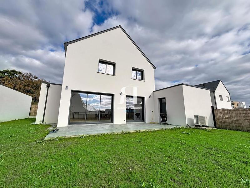 Maison - 141 m² - 5 pièces