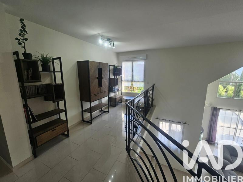 Maison - 211 m² - 8 pièces