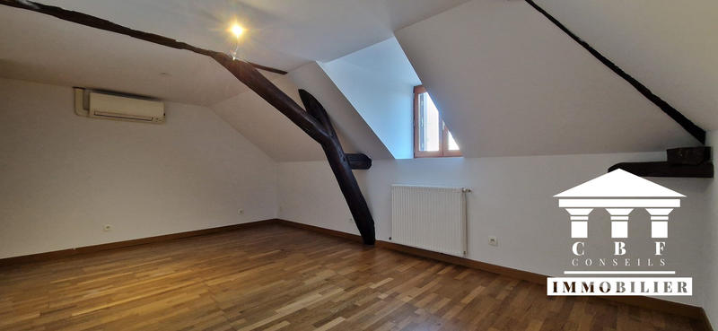 Maison - 220 m² - 10 pièces