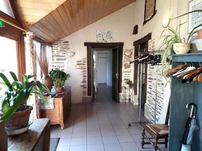 Maison - 198 m² - 4 pièces