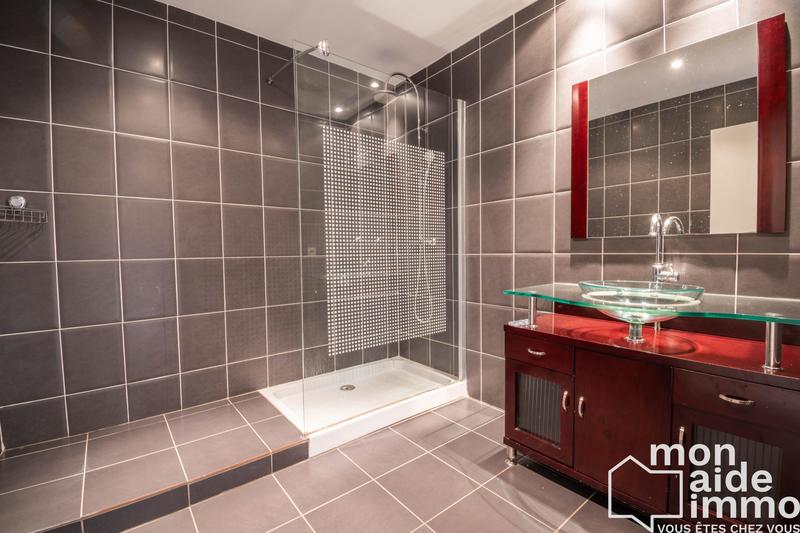 Appartement - 105 m² - 5 pièces