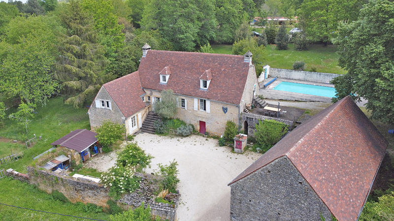 Maison - 139 m² - 6 pièces