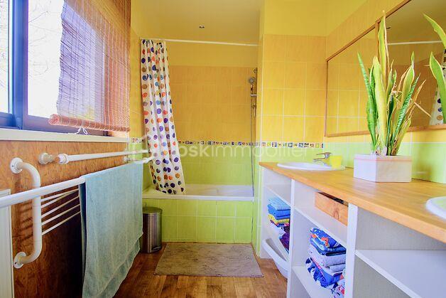 Maison - 192 m² - 8 pièces