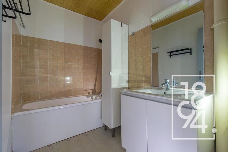 Appartement - 86 m² - 4 pièces