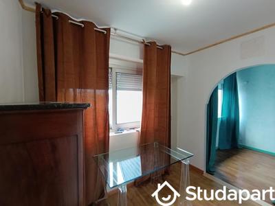 Chambre - 17 m² - 1 pièce