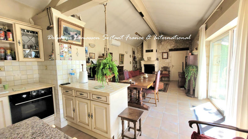 Maison - 435 m² - 13 pièces