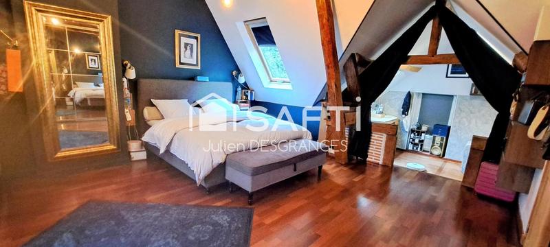 Maison - 270 m² - 10 pièces