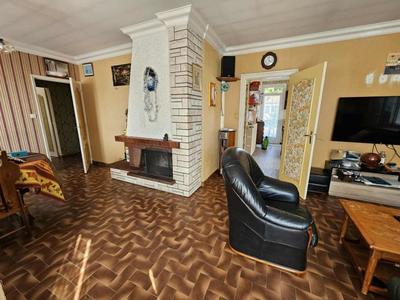 Maison traditionnelle - 166 m² - 7 pièces