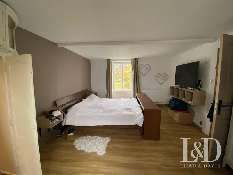 Maison - 295 m² - 10 pièces