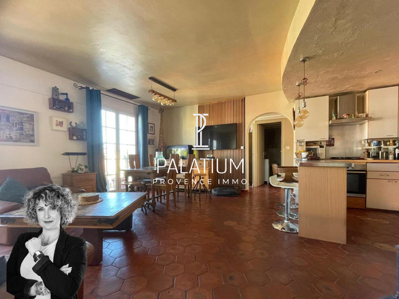 Appartement - 81 m² - 4 pièces