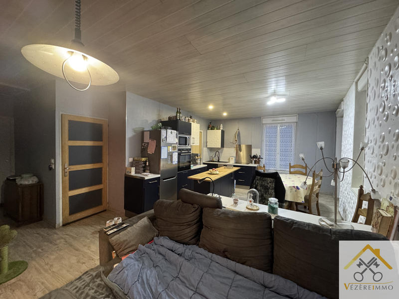 Maison - 181 m² - 8 pièces