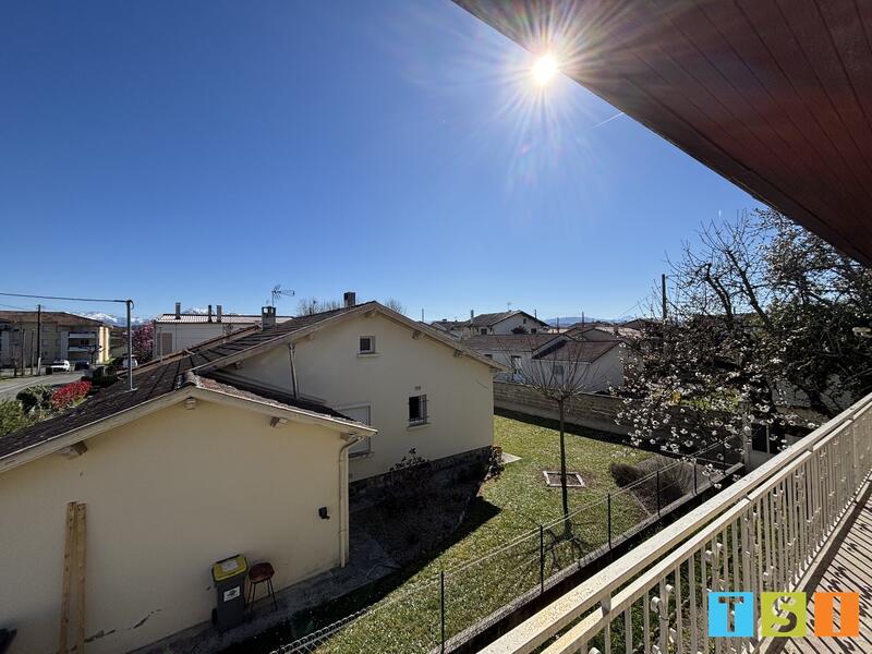 Maison - 215 m² - 7 pièces