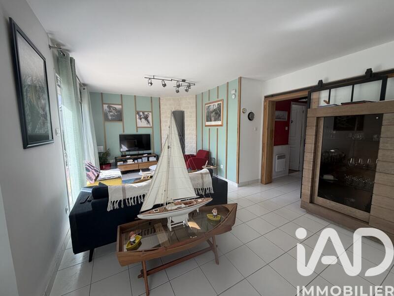 Maison - 87 m² - 6 pièces