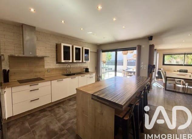 Maison - 147 m² - 7 pièces