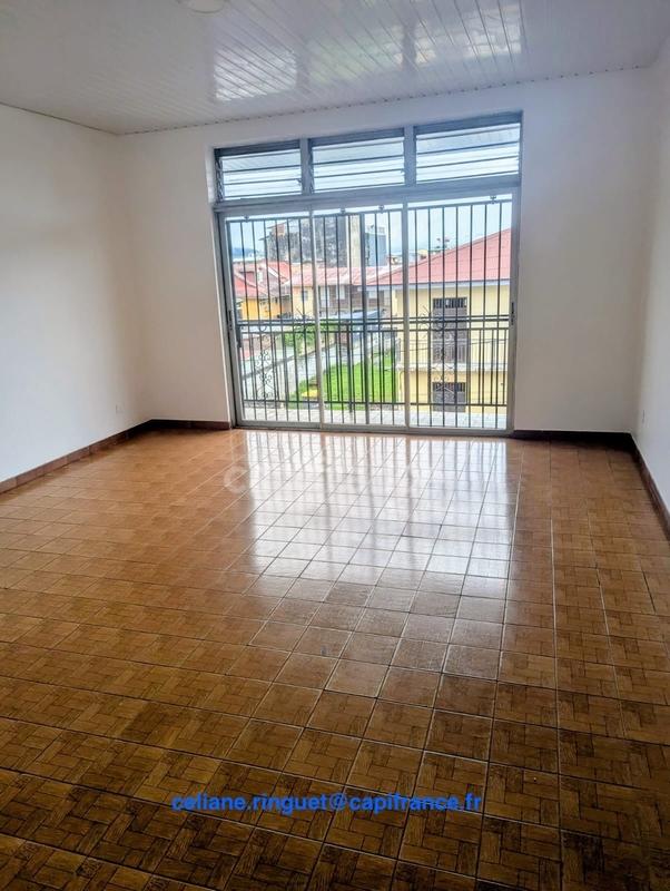 Immeuble - 247 m² - 11 pièces