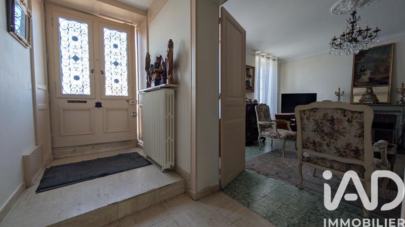 Maison - 250 m² - 9 pièces