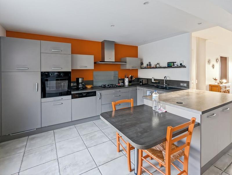 Maison - 105 m² - 6 pièces