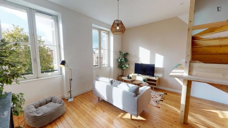 Chambre - 11 m² - 4 pièces