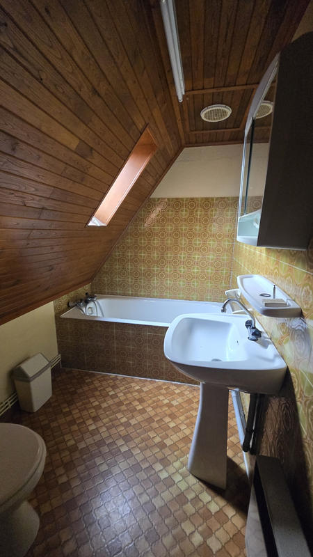 Maison - 90 m² - 6 pièces