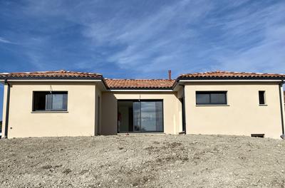 Maison - 94 m² - 4 pièces