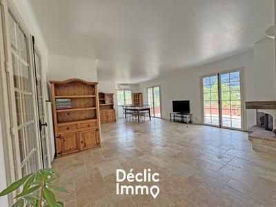 Maison - 190 m² - 8 pièces