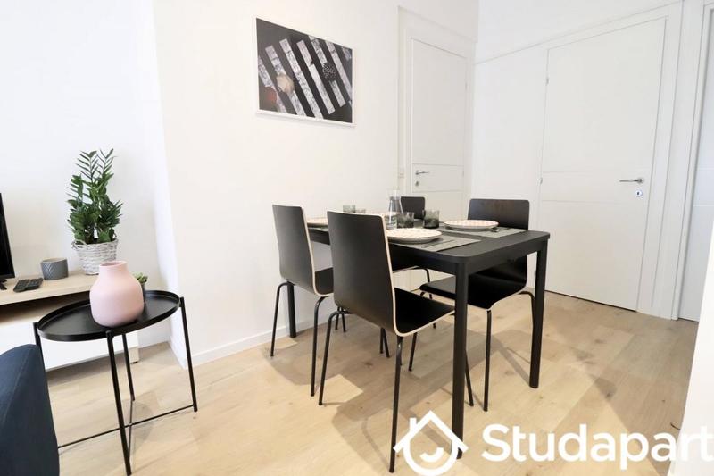 Chambre - 13 m² - 1 pièce