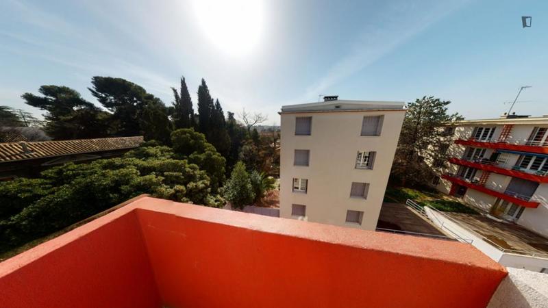 Chambre - 11 m² - 4 pièces