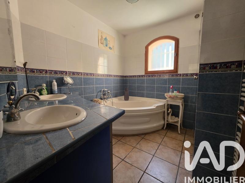 Maison - 210 m² - 6 pièces