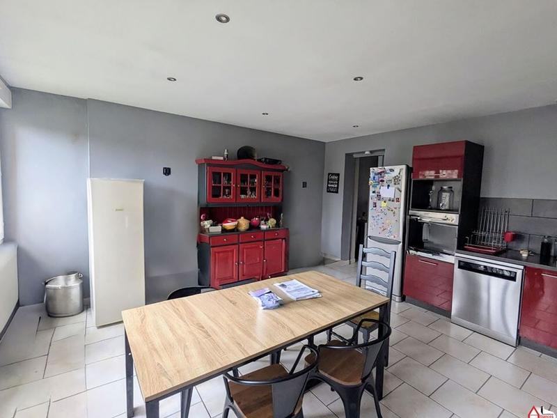 Maison - 85 m² - 6 pièces