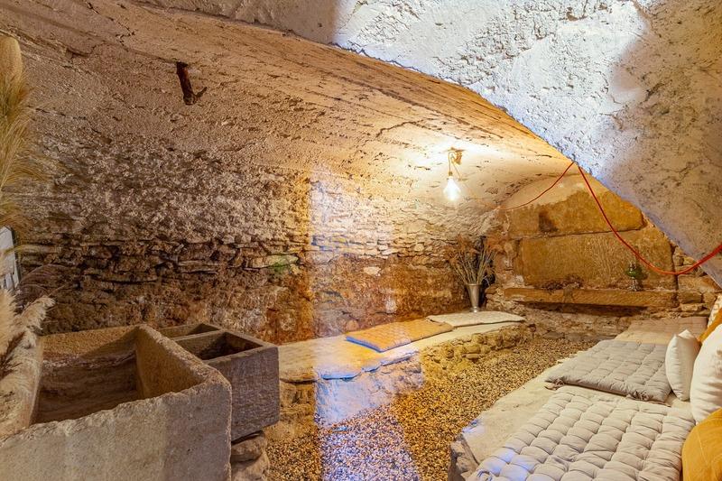 Maison - 455 m² - 12 pièces