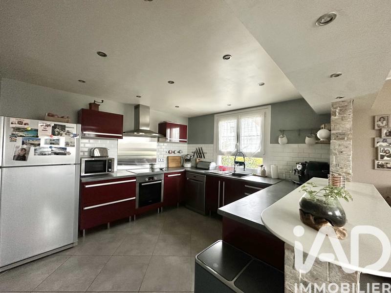 Maison - 92 m² - 5 pièces