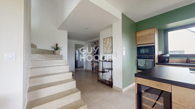 Maison - 121 m² - 5 pièces