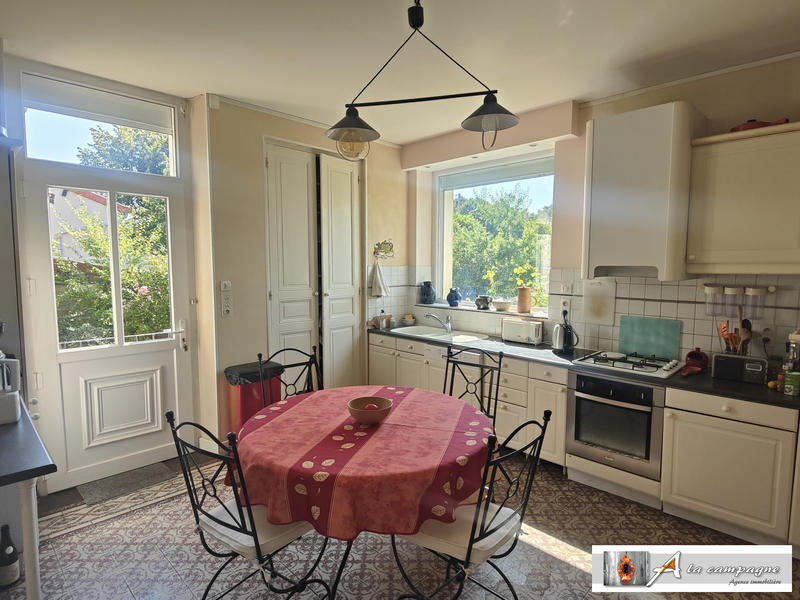 Maison ancienne - 177 m² - 7 pièces