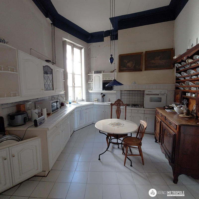 Appartement - 181 m² - 5 pièces