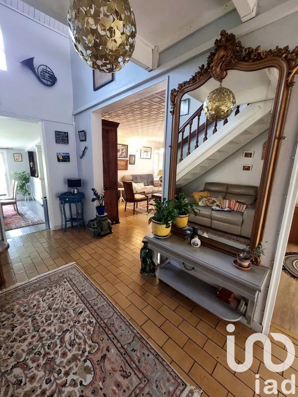 Maison - 200 m² - 6 pièces