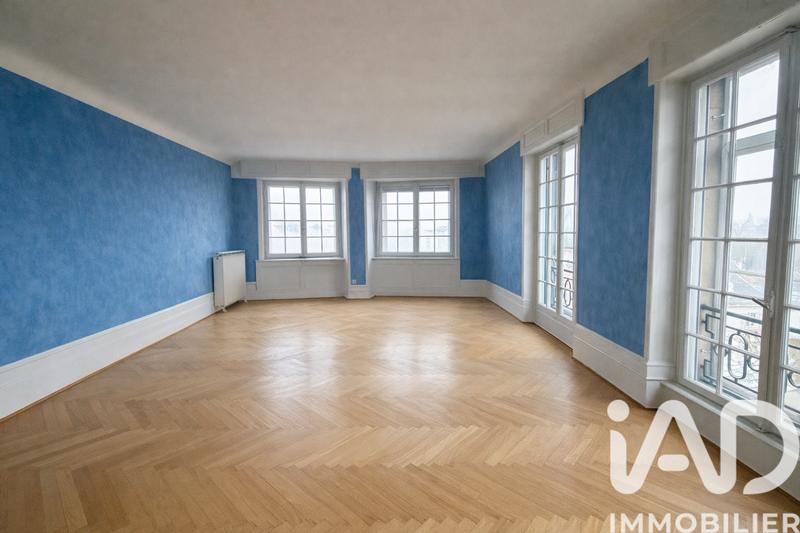 Appartement - 252 m² - 9 pièces