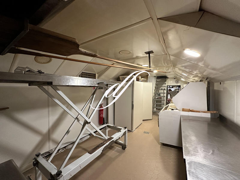 Fonds de commerce - 145 m²