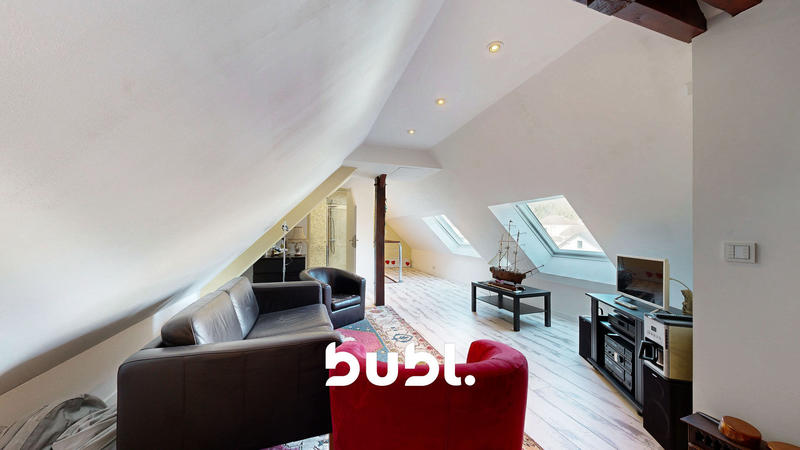 Maison - 302 m² - 12 pièces