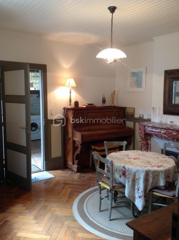 Maison - 300 m² - 8 pièces