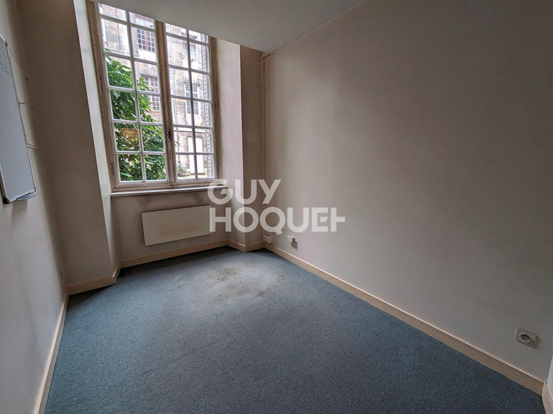 Bureau - 219 m² - 5 pièces