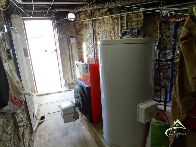 Maison traditionnelle - 302 m² - 8 pièces