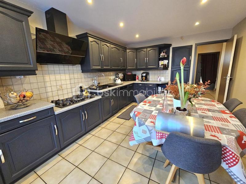 Pavillon - 150 m² - 6 pièces